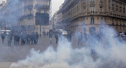 Француска под опсадом: Поново сукоб жутих прслука и полиције