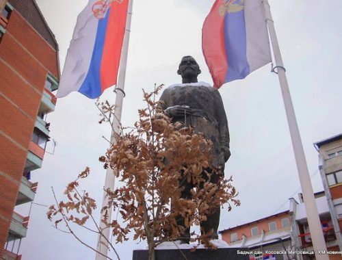 Бадњак је обавезан на споменик руском конзулу Шчербини