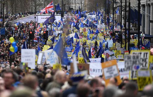 Милион Британаца у Лондону тражило одржавање новог референдума о Brexit
