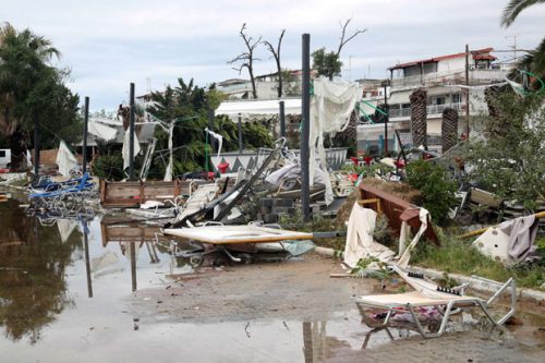 НОВИ БИЛАНС ПОГИНУЛИХ: Седам особа страдало у олуји, проглашена ванредна ситуација