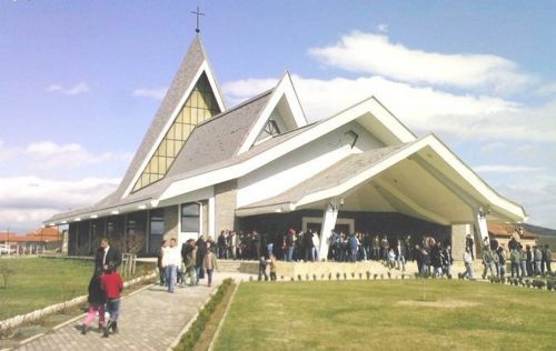 Католичка црква у Новом Селу Бегову код Вучитрна