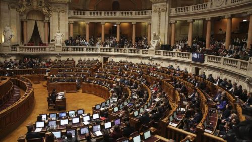 Португалски парламент усвојио пет предлога закона за легализацију еутаназије