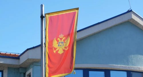 КАЖУ, СНАЋИ ЋЕ СЕ И БЕЗ СРБИЈЕ: Црна Гора одбила респираторе из Србије