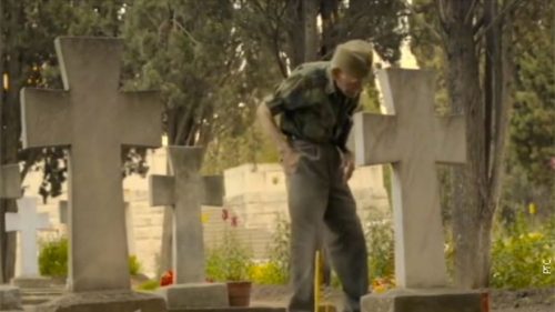 ОГРЕШИЛИ СМО СЕ О ЂОРЂА: Деценијама чува српско гробље, његове сузе морају да боле