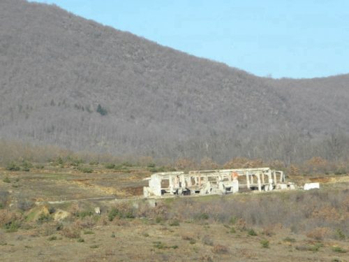 Срушена караула ''Морина'' према Албанији  код Ђаковице