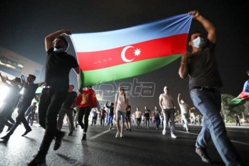 Хиљаде људи протестује у Азербејџану, траже рат против Јерменије