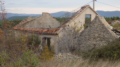 Кућа у Великој Глави, селу пет километара далеко од Скрадина, срушена 1991. (Фото Славица Чедић)