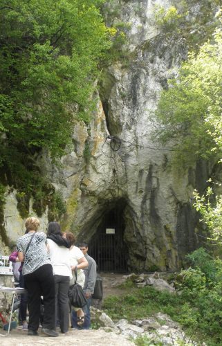 Улаз у пећину Радавац