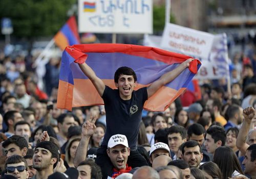 Председник Јерменије устао против Пашињана – тражи да власт преда „влади националног сагласја“