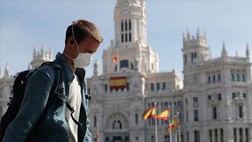 Шпанија ће водити евиденцију лица која одбију да се вакцинишу
