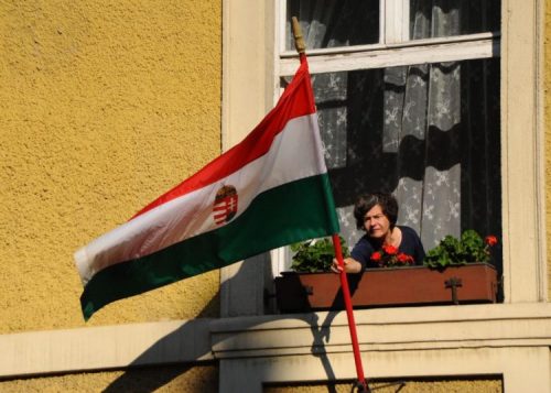 Мађарска брани очигледне вредности, а Брисел LGBT+