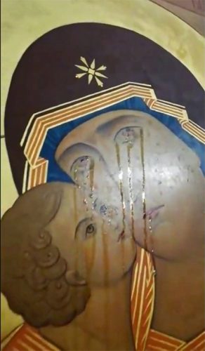 Масовно мироточење икона у руској сеоској цркви