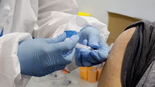У 12 региона Русије обавезна вакцина за старије од 60 година