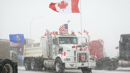 Канадски суд наложио камионџијама да прекину блокаду, запрећено и новчаним и затворским казнама