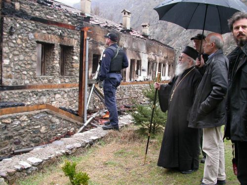 Zapaljeni sveti Arhangeli 17. marta 2004. godine