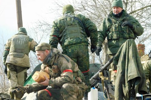 хљеб-храна-народна-милиција-ДНР-рат-војска-русија-оружје