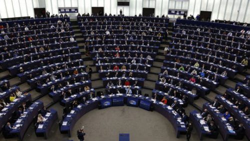 Брисел: Европски парламент усвојио је резолуцију о примени заједничке спољне и безбедносне политике ЕУ. Уделу документа који се односи на Србију наводи се да Београд мора да се усклади са спољном политиком Уније