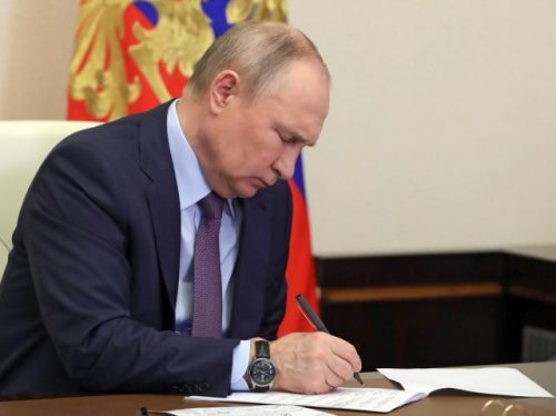 Путин уводи ратно стање у четири области