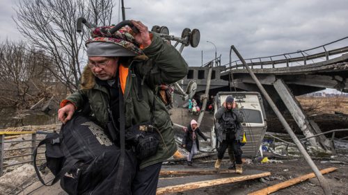 Украјинске снаге гранатирале колону избеглица, погинуло 30 људи