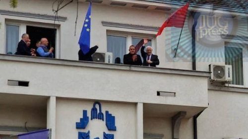 На згради општине Бујановац постављена албанска застава
