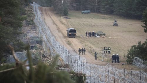 НОВИ ЗИД У ЕВРОПИ: Украјина гради бетонску ограду дуж границе са Белорусијом