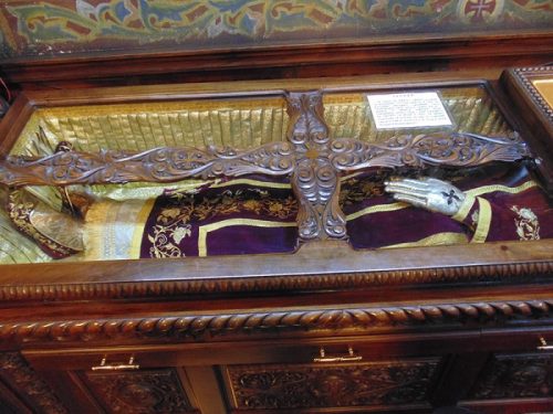 Мошти Светог краља Милутина у цркви свете Недеље у Софији