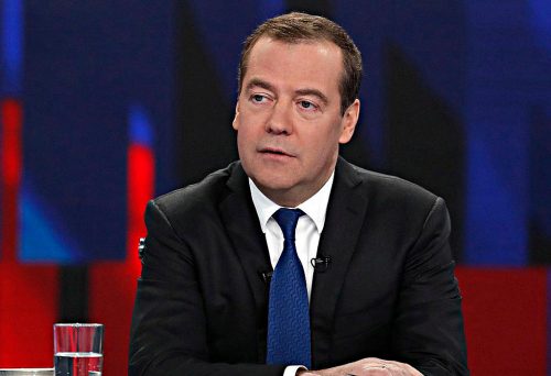 Медведев: Терористички акт Запада? Узмите кокице и причекајте