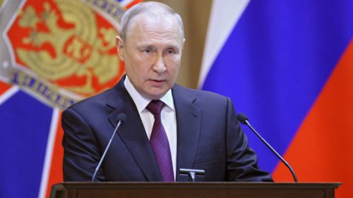 Путин забранио употребу страних речи