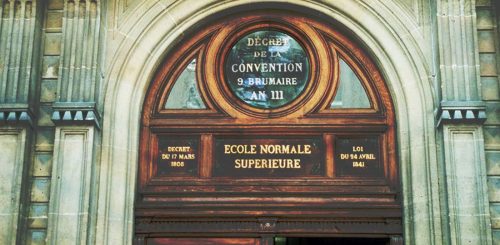 (ARCHIVES)- Photo prise le 24 juin 1994 du fronton de l' Ecole Normale Supérieure de la rue d'Ulm à Paris. Jacques Attali a présenté le 05 mai 1998 un rapport sur l'enseignement supérieur incluant un rapprochement entre universités et grandes écoles.