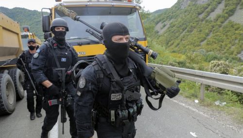 Терор се наставља: Куртијеви „специјалци“ ухапсили још једног Србина на Бистричком мосту