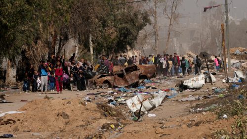 Више од 80 погинулих у израелским нападима на избеглички камп; Поново бомбе са белим фосфором