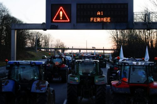 Француски пољопривредници најавили потпуну блокаду Париза у понедељак, 29. јануара