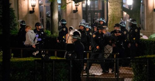 САД: Велики број полицајаца ушао на Универзитет Колумбија, ухапшено 48 студената током пропалестинског протеста