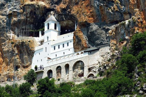 manastir-ostrog